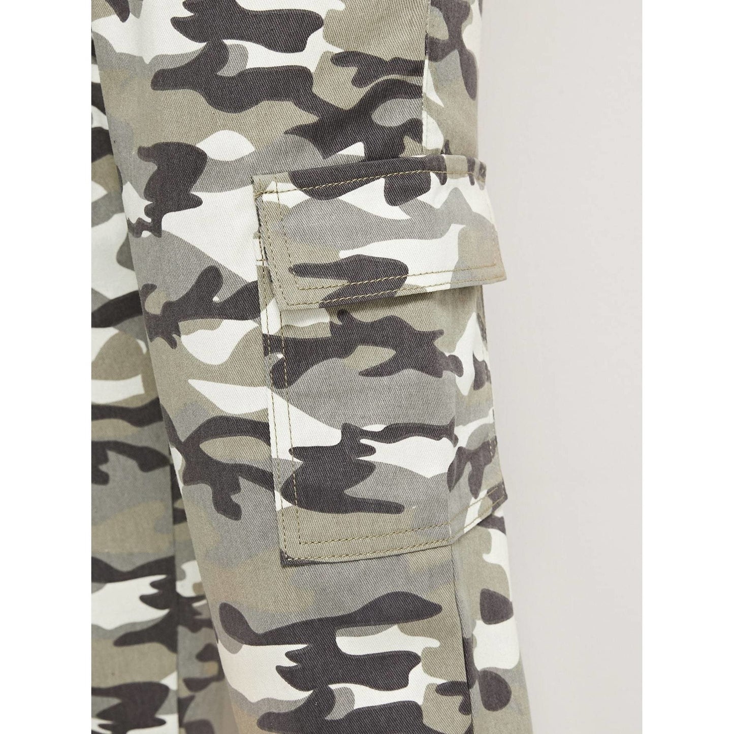 Drawstring Waist Camouflage Jeans